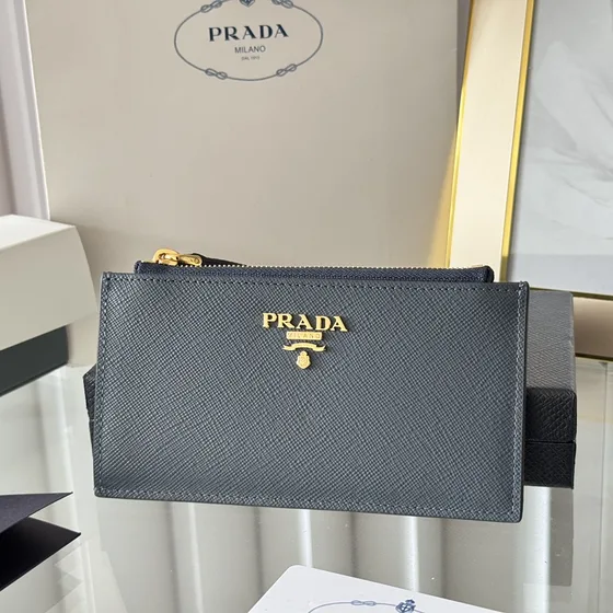 Prada Saffiano Kulit Card Holder With Zipper Pocket Hitam Card Holder