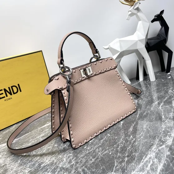 Fendi Peekaboo Iseeu Petite Selleria Light Lyserød Tophåndtag