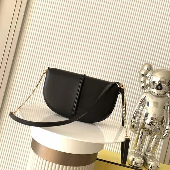 Fendi Fendigraphy Mini Chain Bag Black Crossbody