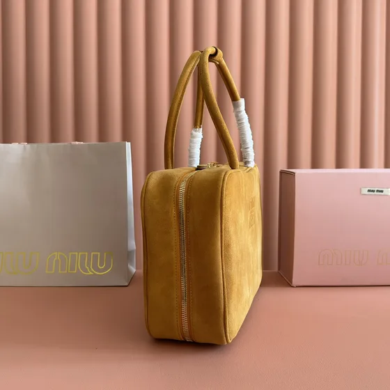 Miu Miu Süet Üst sap Bag Mustard Sarı Üst sap