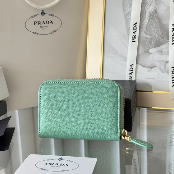 Prada Saffiano Metal Zip Around Card Holder Mint أخضر Card Holder