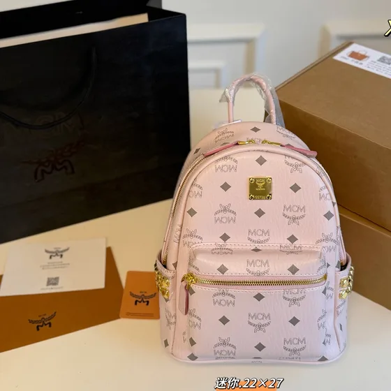 MCM Stark Side Studs Mochila Mini Blanco 22*27cm Mochila