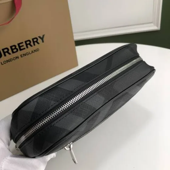 Burberry Negro Check 22 5 x 5 x 15cm everyday