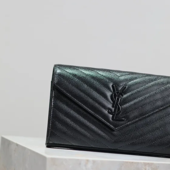 YSL Cassandre Matelassé Envelope Chain Cartera Negro Woc