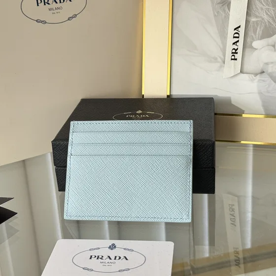 Prada Saffiano Leder Card Holder Light Blau Card Holder