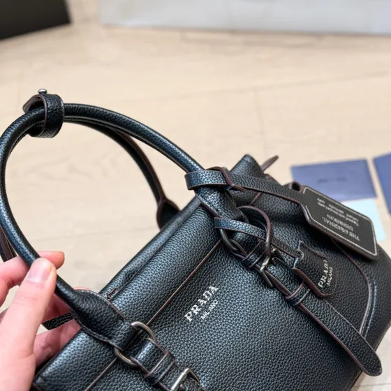Prada Esplanade Bolso tote Negro Asa superior