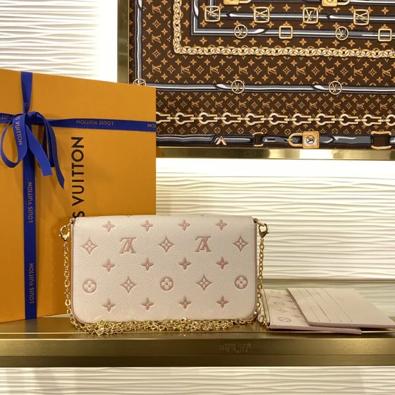 Louis Vuitton Felicie Pochette Beige Woc