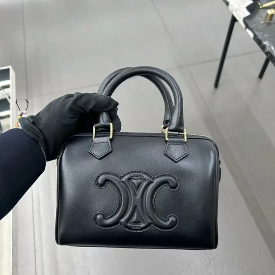 Celine Triomphe Boston Hitam Top Handle