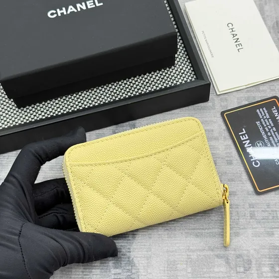 Chanel Classic Zipped Coin Purse Light Amarelo Card Holder