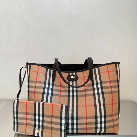 Burberry Vintage Check Tote Bag With Detachable Pouch Beige Archive Beige Tote Bag