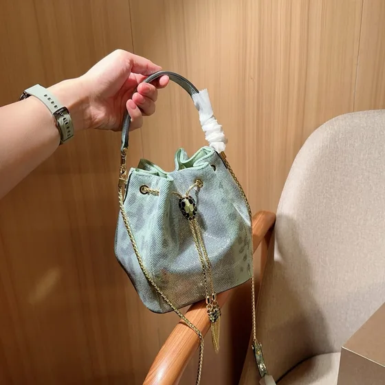 Bvlgari Serpenti Forever Beuteltasche Mint Grün Beuteltasche