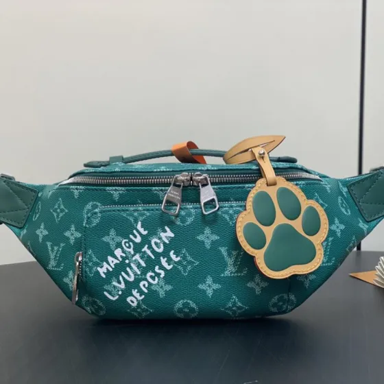 Louis Vuitton M12867 Green Monogram 30 x 15 x 8 cm everyday