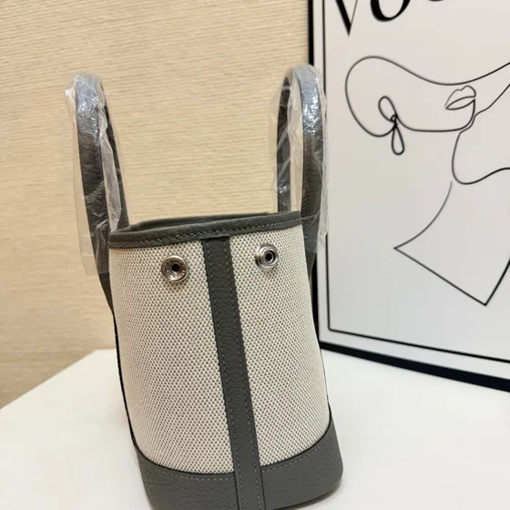 Hermes Garden Party Gray/Hvit Tophåndtak