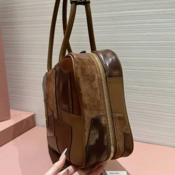 Miu briefcase สีน้ำตาล patchwork หนัง and หนังกลับ business