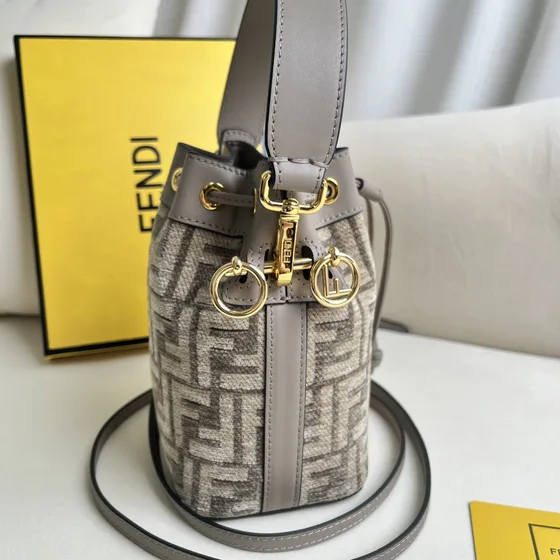 Fendi Mon Tresor Mini Beuteltasche Grau Schultertasche
