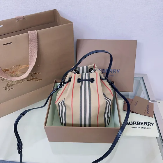Burberry Icon Stripe Drawstring Etui Beige Crossbody