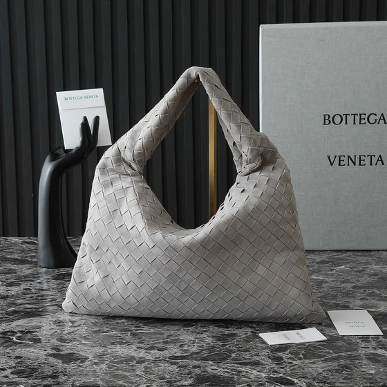 Bottega Veneta Shoulder Bag Gray Hobo