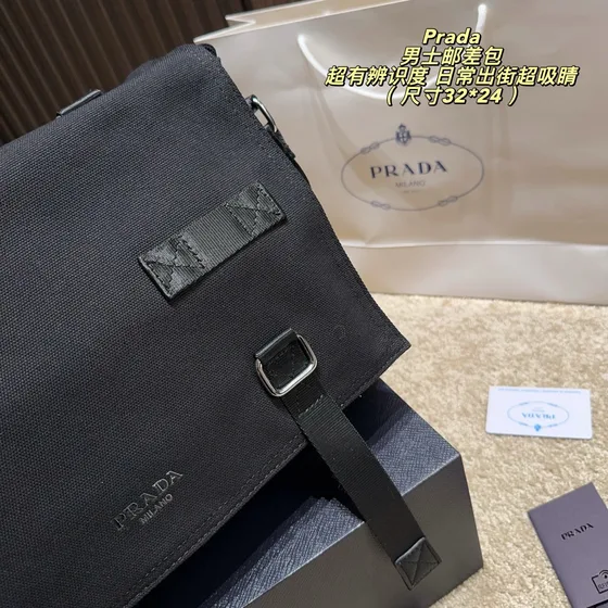Prada Men S Messenger Bag Black 32 24cm Crossbody