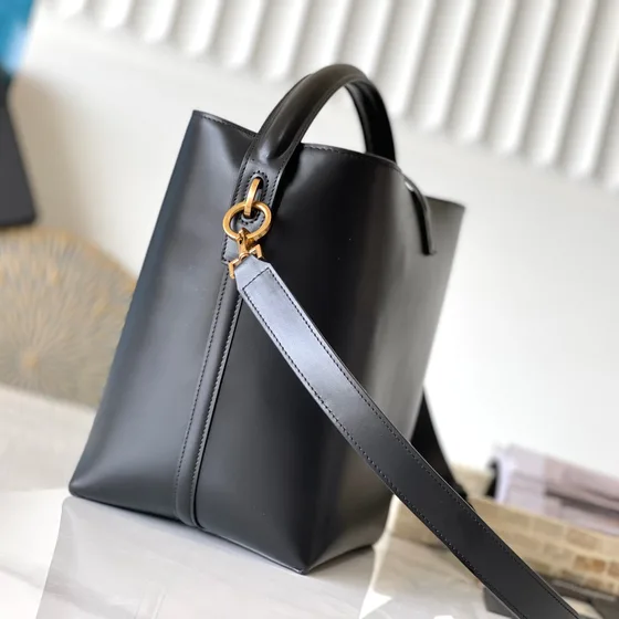 YSL Le 37 Sac seau Noir Crossbody