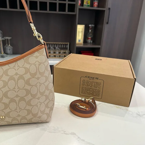 Coach Laurel Skuldertaske In Signature Lærred Light Khaki/Brun Skuldertaske