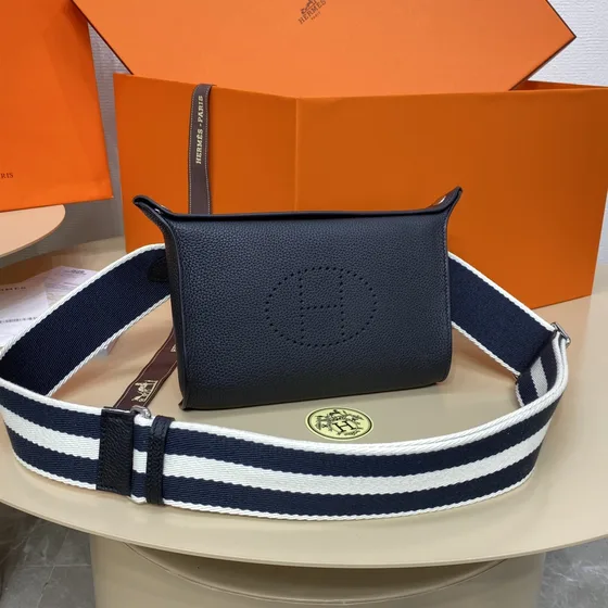 Hermes Evelyne Hitam Crossbody