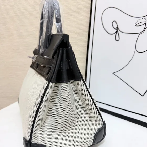Hermes Birkin สีดำ/Ecru Top Handle