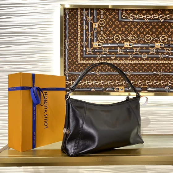 Louis Vuitton Carryall Vibe Zwart Hobo