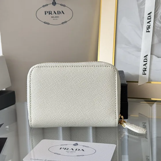 Prada Saffiano Metal Zip Around Coin Purse Weiß Coin Purse