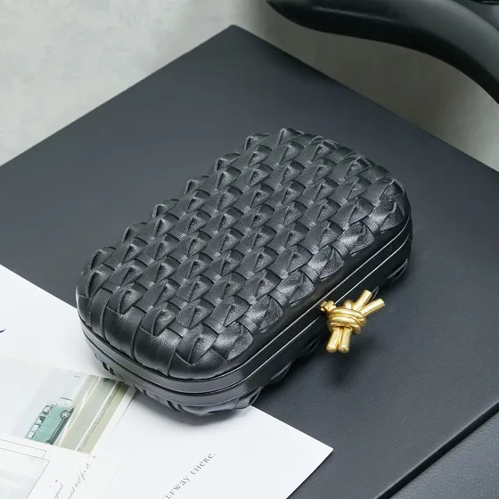 Bottega Veneta Knot Clutch Black Clutch