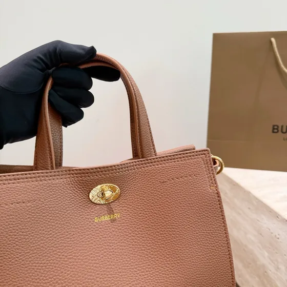 Burberry Lillie Carryall Marrón Asa superior