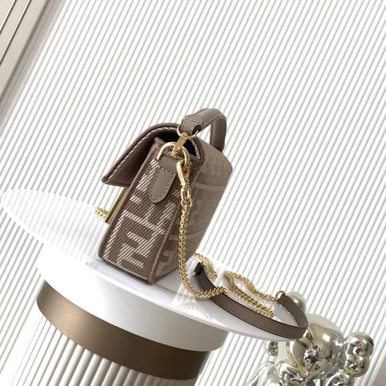 Fendi Baguette Bruin Schoudertas
