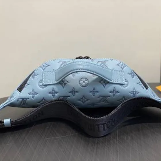 Louis Vuitton Rush Bumbag M47058 Monogram Shadow Azul 30 x 15 x 8 cm casual