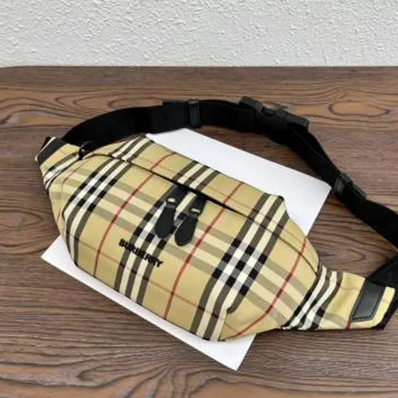 Burberry Beige Check everyday