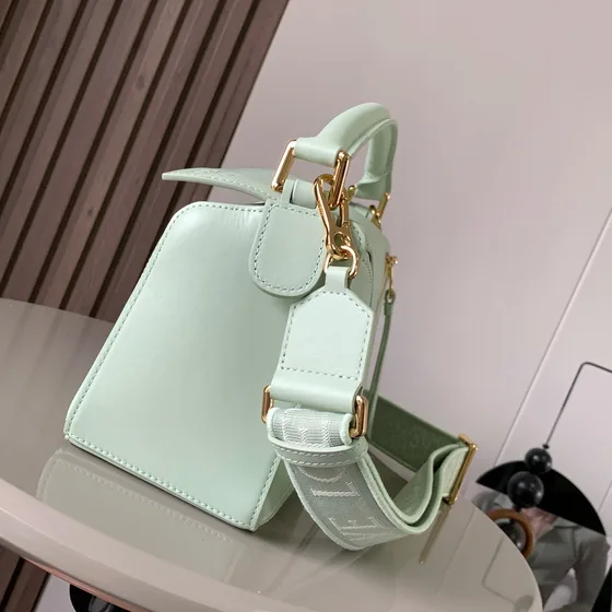 Loewe Puzzle Small Bag Light Mint Grün Henkel
