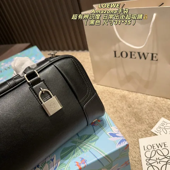 Loewe Amazona Hitam 31*15cm Top Handle