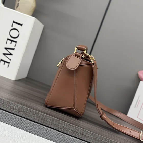 Loewe Puzzle Bag بني Top Handle