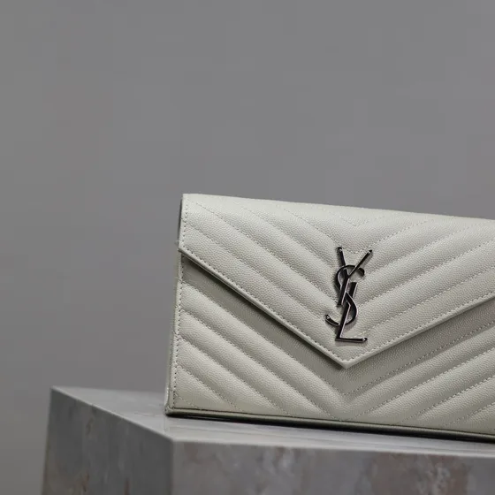 YSL Cassandre Matelassé Flap Portemonnee Wit Portemonnee