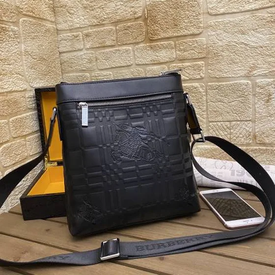 Burberry messenger Black 24x27x6cm