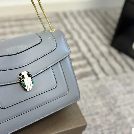 Bvlgari Serpenti Forever Grau Crossbody