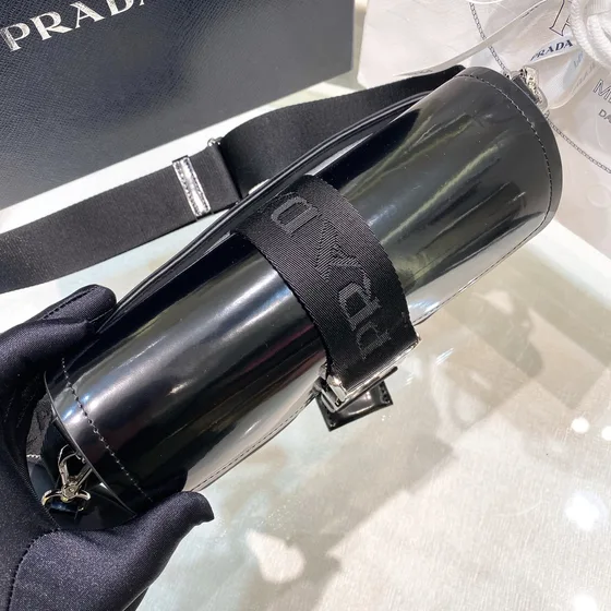 Prada Re-Nylon And Brushed Couro Bolsa de ombro With Necessaire Preto Crossbody