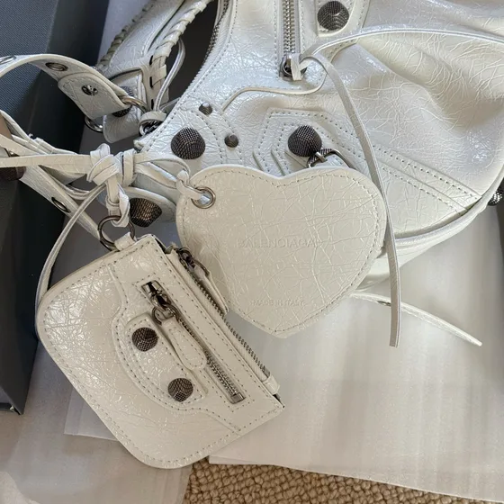 Balenciaga Le Cagole Vit Axelväska