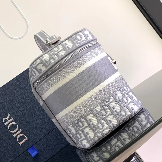 Dior Diortravel Vanity Case Gray Asa superior