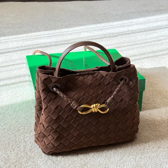 Bottega Veneta Small Andiamo Coklat Shoulder Bag