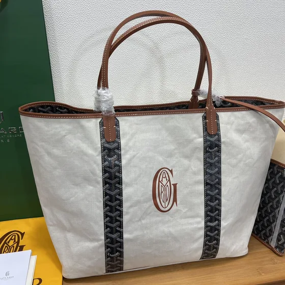 Goyard Saint Louis Pm White Tote Bag