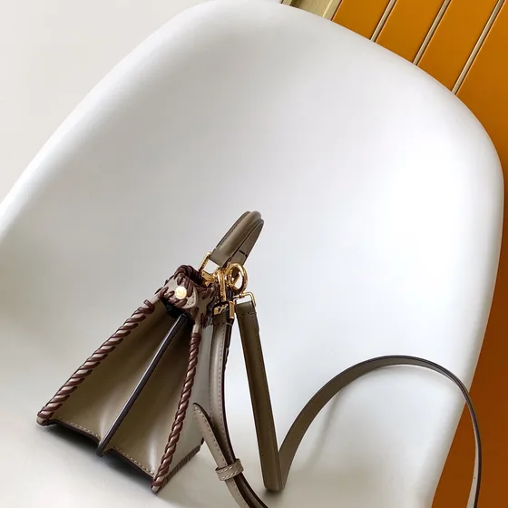 Fendi Peekaboo Iseeu Petite Chevron Woven Çok renkli (Kahverengi Base Wit Üst sap