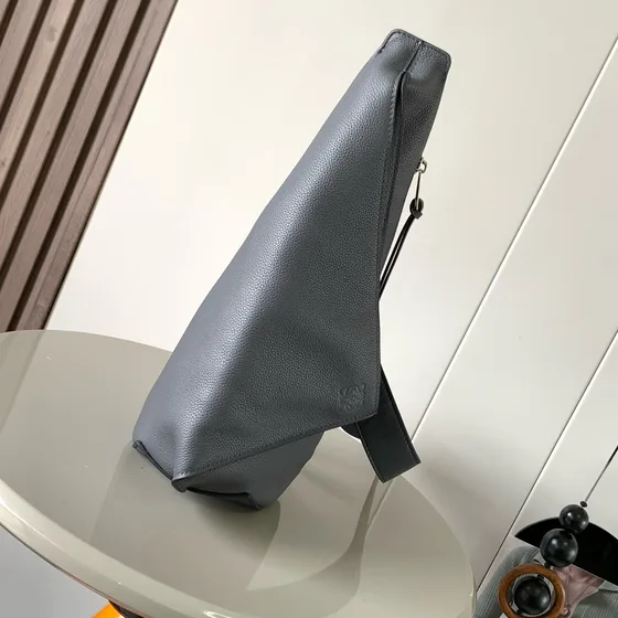 Loewe Triangle Folded Borsa a tracolla Gray Crossbody