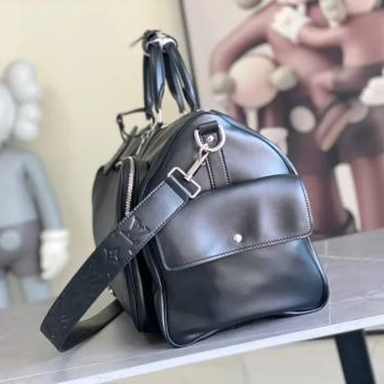 Louis Vuitton Keepall Bandouli re 50 Black leather 50x29x23cm travel