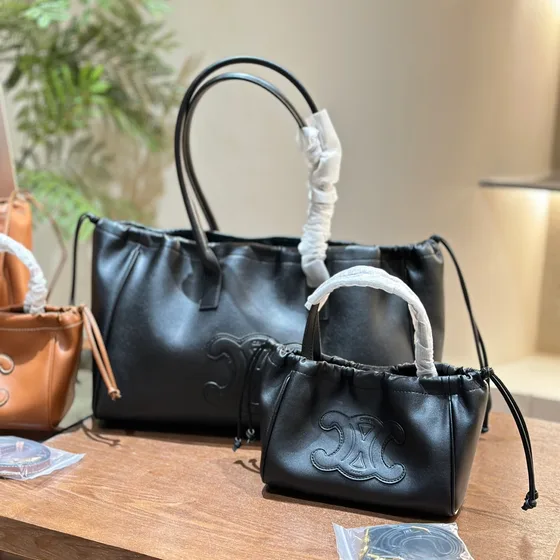 Celine Cabas Triomphe Tan/Schwarz Shoppertasche