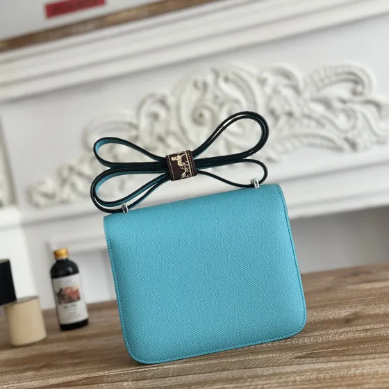 Hermes Constance Light Blauw Crossbody