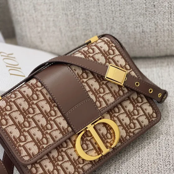 Celine 30 Montaigne Marrón Crossbody